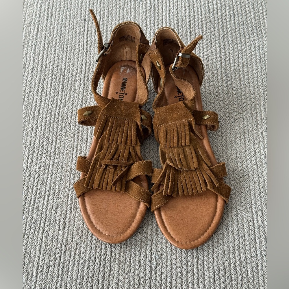Minnetonka Tan Brown Suede Fringe Studded Wedge Boho Festival Sandals Sz 10 - Picture 10 of 10